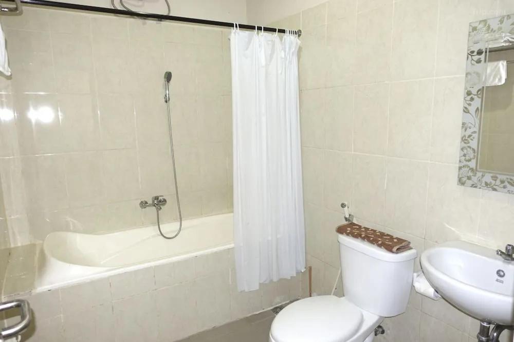 Tuban Torres Accommodation Kuta Lombok Kültér fotó