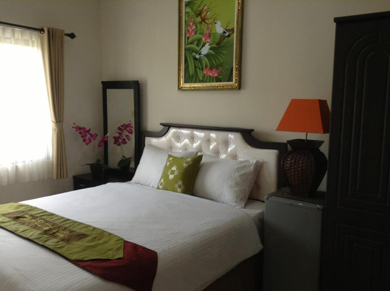Tuban Torres Accommodation Kuta Lombok Kültér fotó
