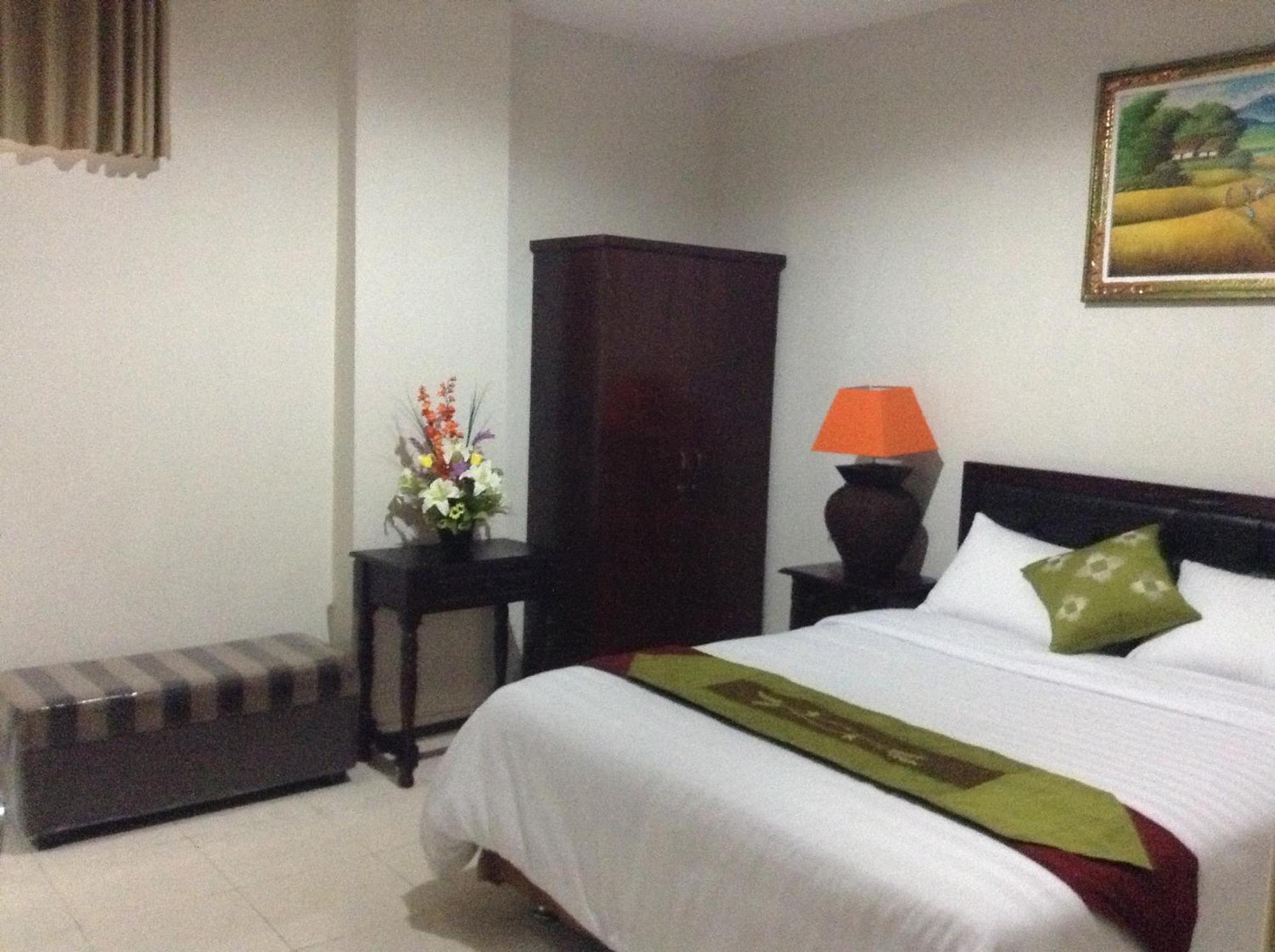 Tuban Torres Accommodation Kuta Lombok Kültér fotó